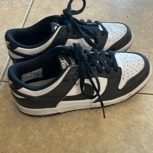 Nike Dunk Low Sneakers